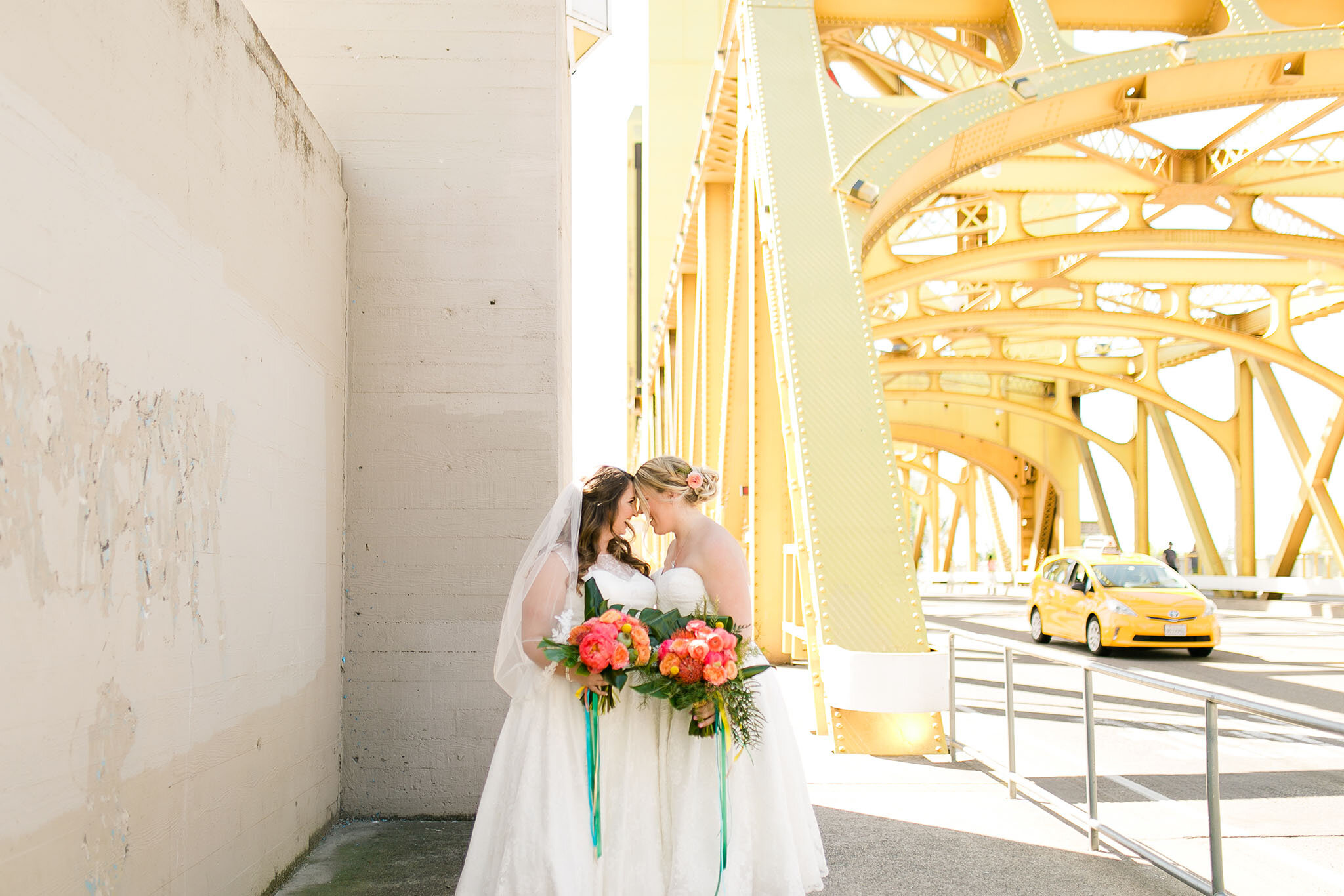 sacramento-wedding-tower-bridge.jpg